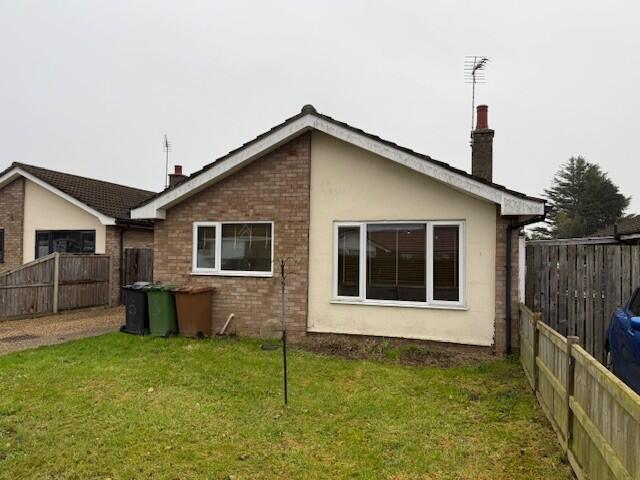 3-bed house on 5 Laxfield Road, Sutton, Norwich, Norfolk NR12 9QP, £180,000
