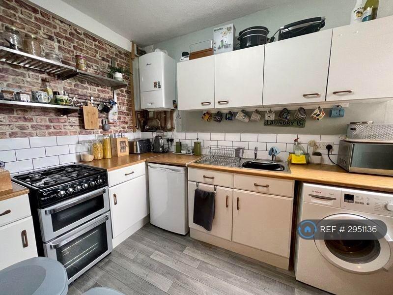 Main image of property: Newport Road, Cowes, PO31