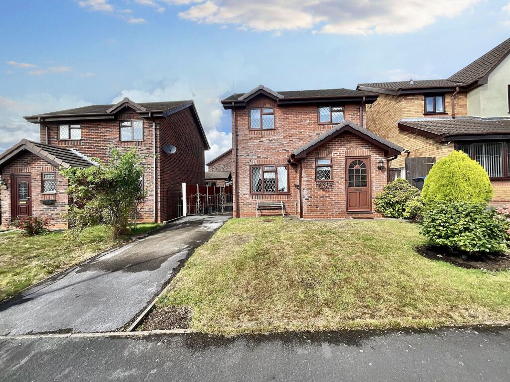3-bed detached on Hardy Close, Cheadle, ST10, £250,000