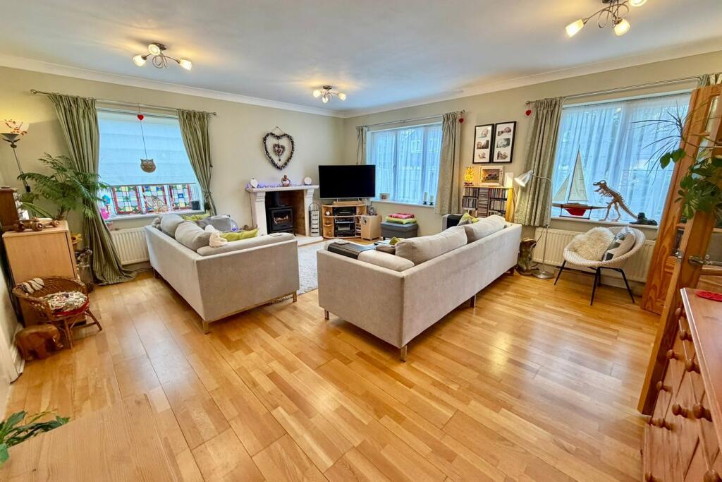 House in Guildford - View 4