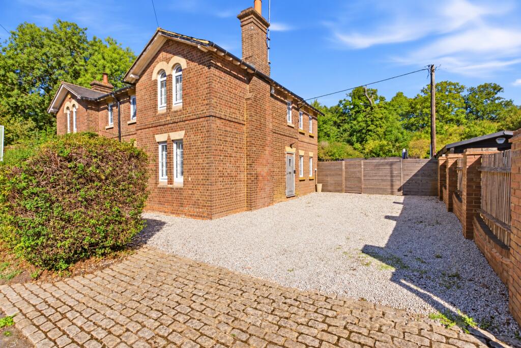 Main image of property: London Road, Luton, Bedfordshire, LU1