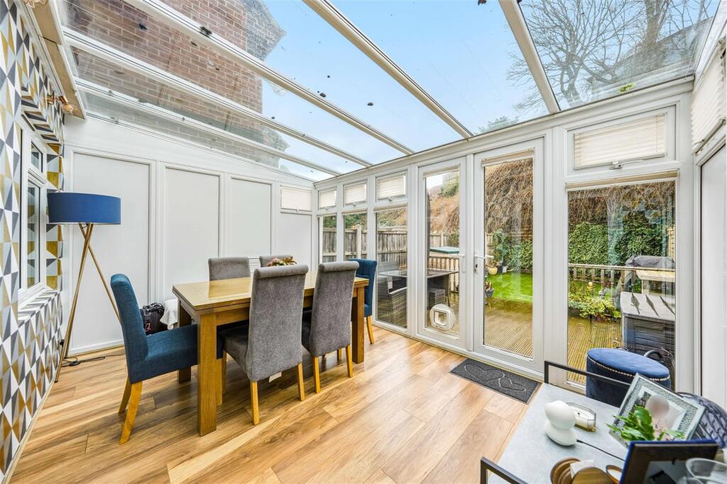 Heathlee Road, Crayford, Kent photo 3