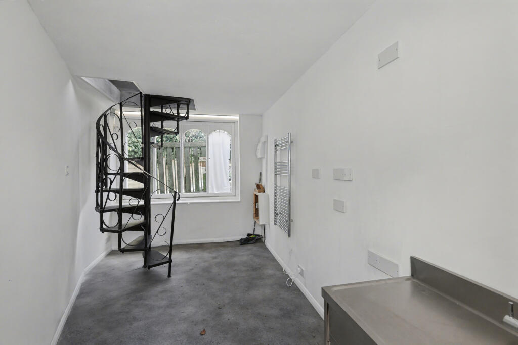 Main image of property: The Lodge, 11A Addington Street, Margate CT9 1PN