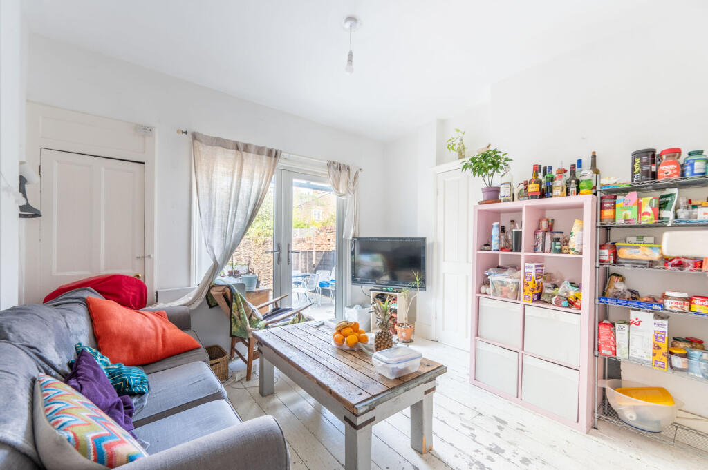 Apartment in London - View 2