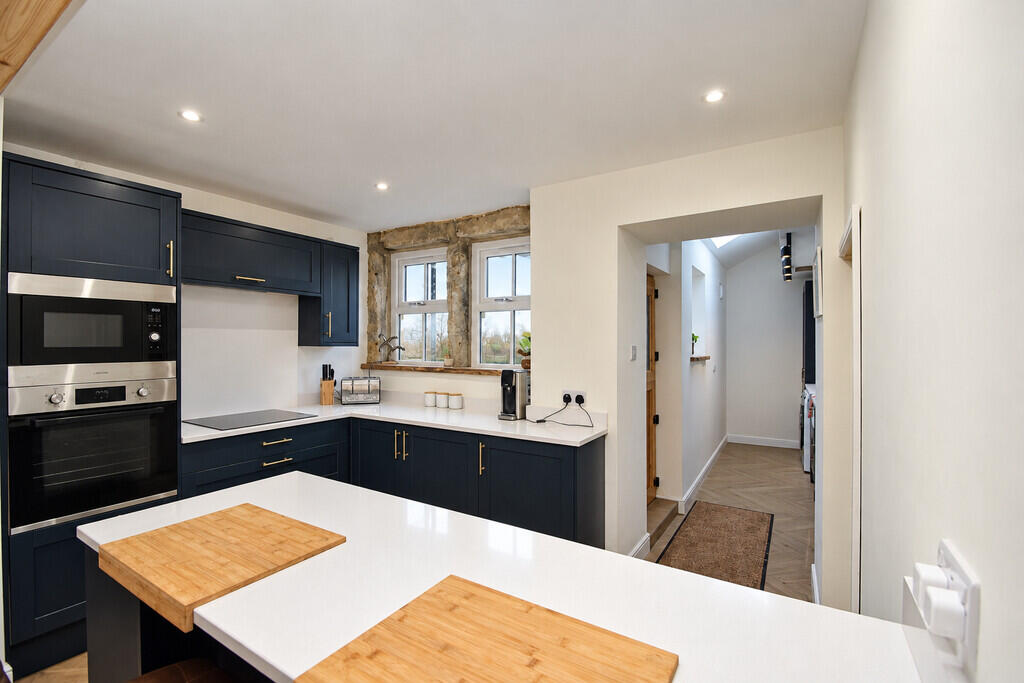 House in Bradford - View 4