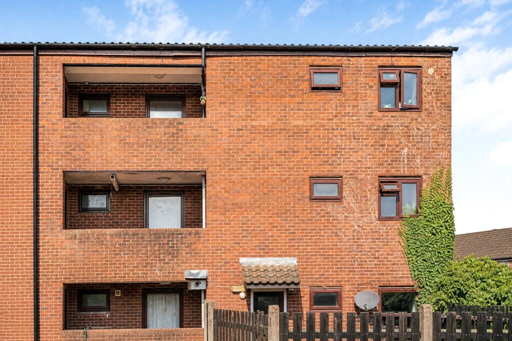 Main image of property: Tee Side, Hertford, Hertfordshire, SG13