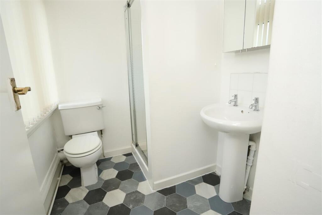 Apartment in Lymm, Deansgreen - View 4