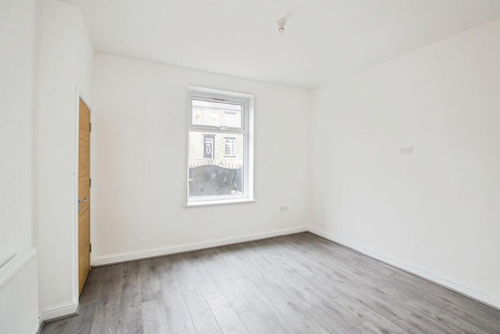 House in Calderdale, West Yorkshire - View 5