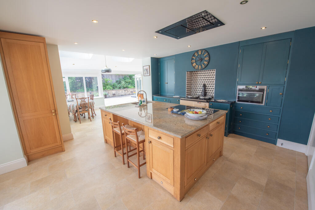 House in Bradford, Steeton with Eastburn - View 4