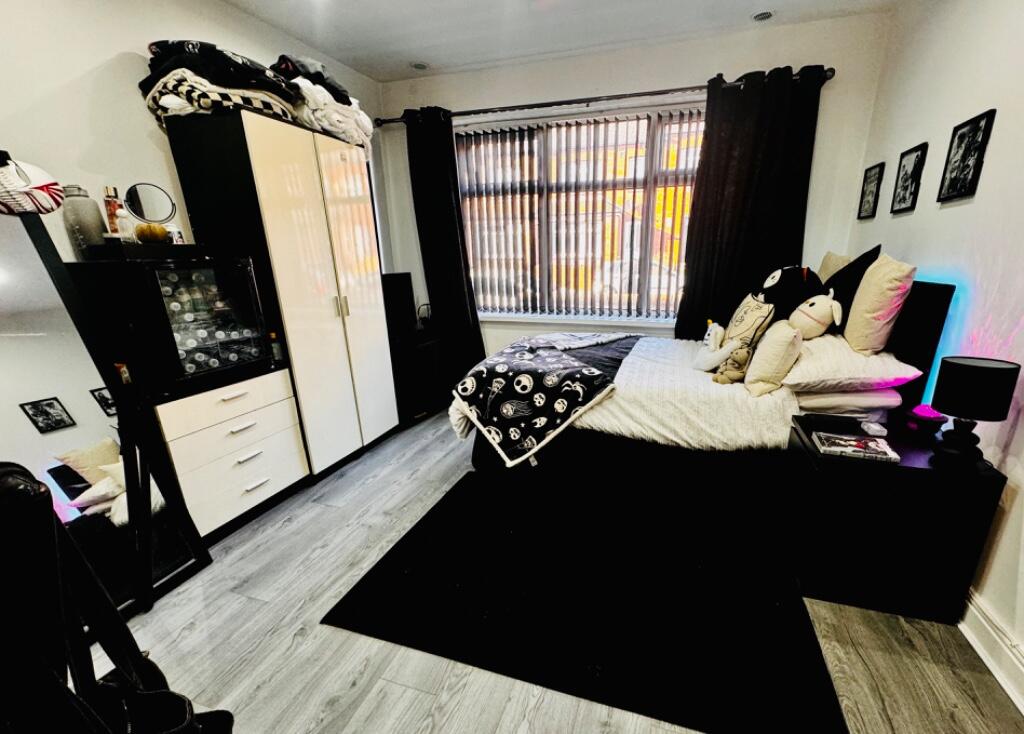 Mayville Avenue, Leeds, West Yorkshire, LS6 - View 3