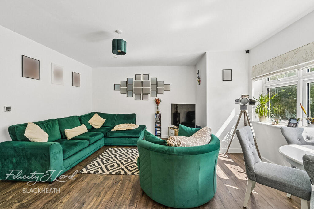 Main image of property: 183 Shooters Hill, Shooters Hill