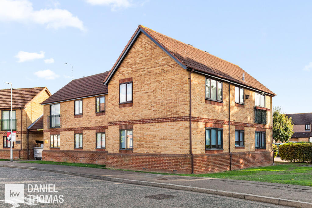 Main image of property: DANIEL THOMAS | Coppergate Court, Farthingale Lane, Waltham Abbey, EN9 3BX