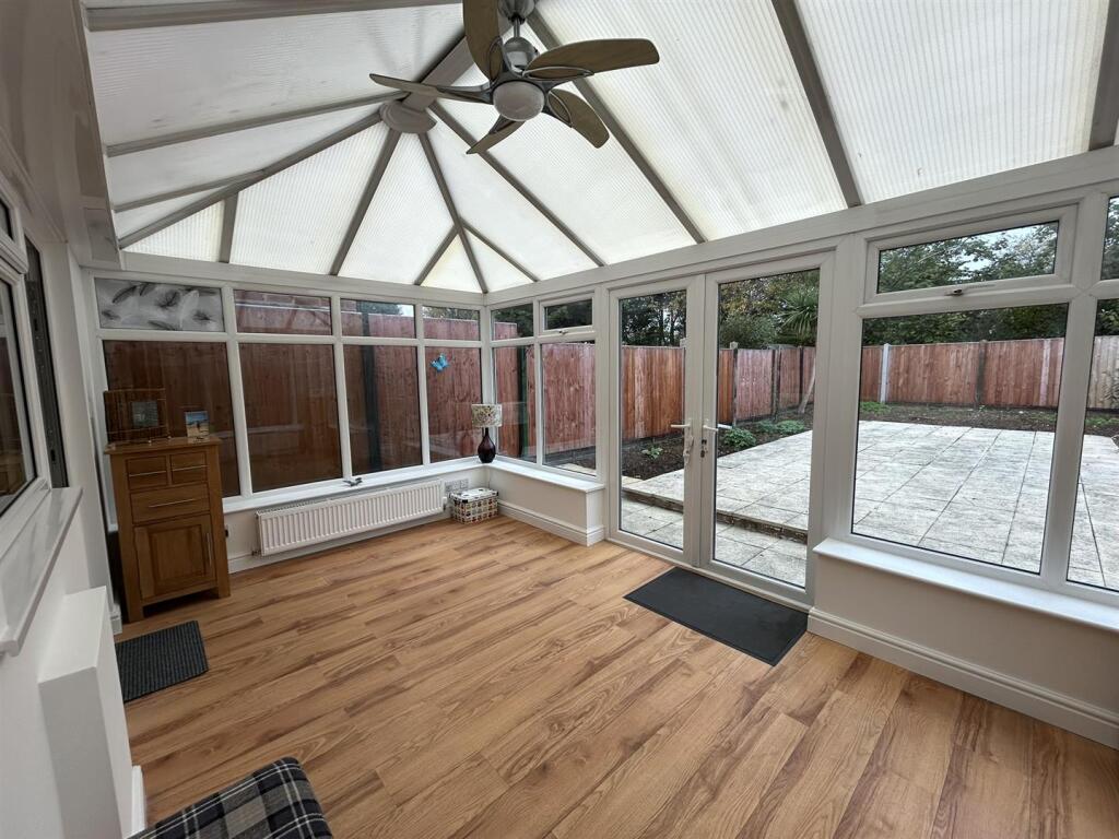 Tackford Close, Castle Bromwich. B36 9TA photo 5