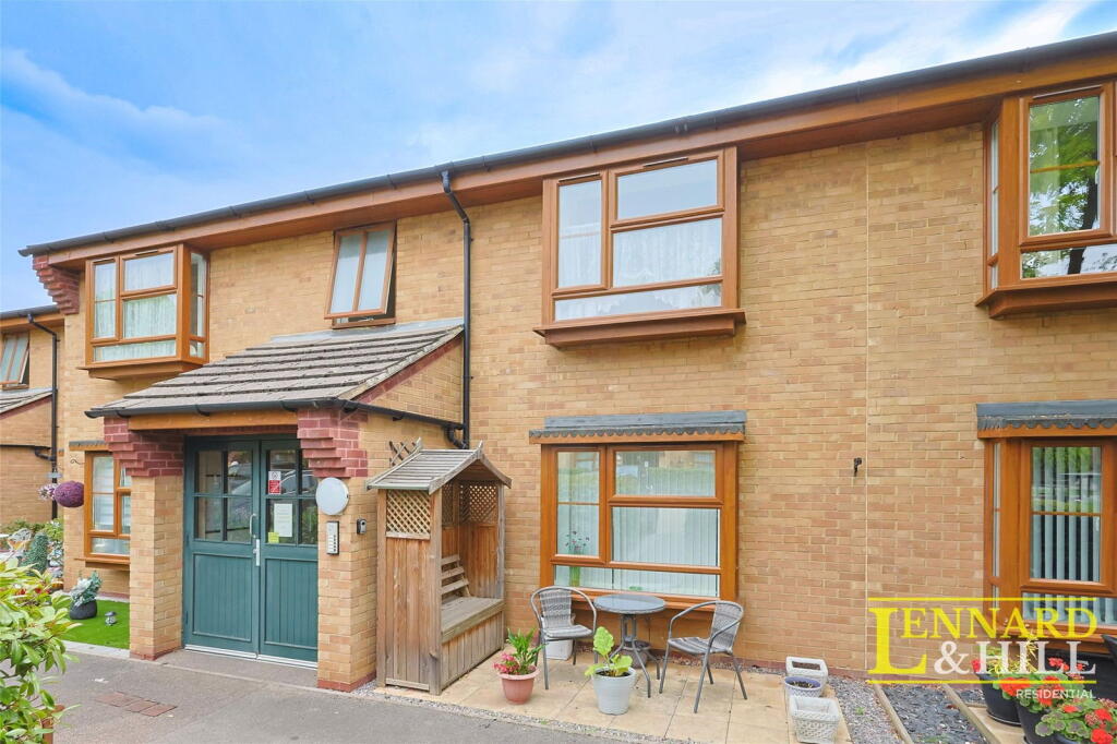 1-bed house on Priestly Court, Palmers Drive, Grays, RM17 5RX, £165,000