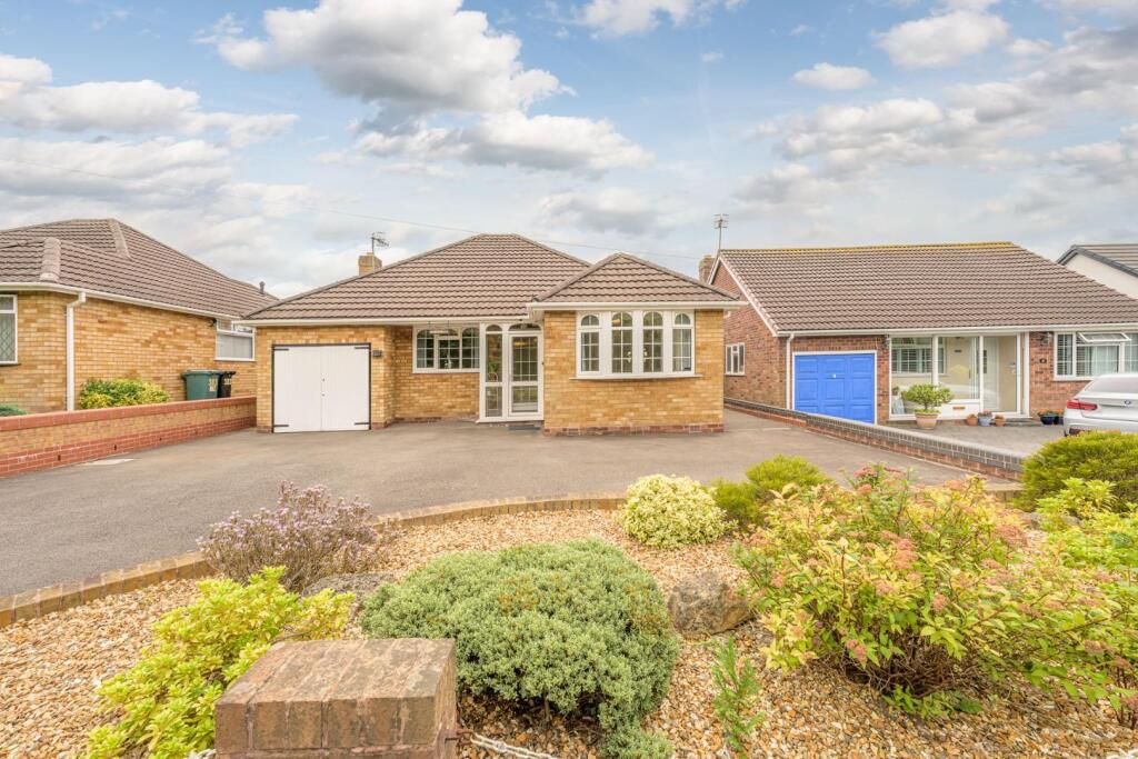 3-bed detached on Sandyfields Road, Dudley, £365,000