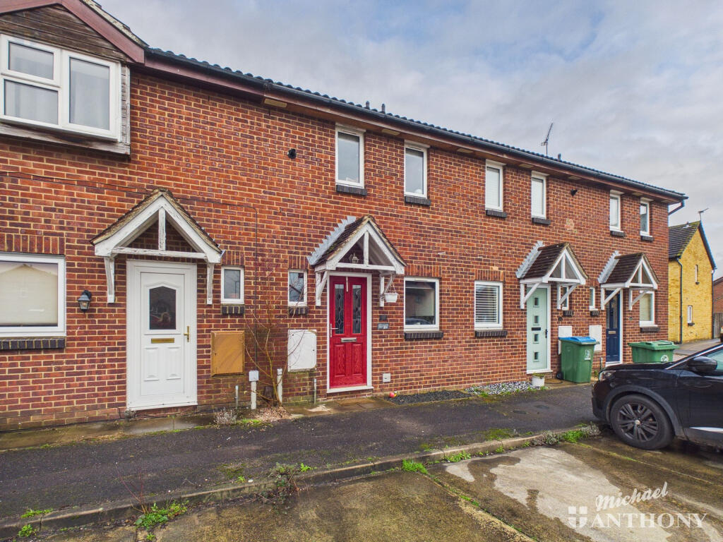 2-bed terraced on Field Close, Aylesbury, £290,000
