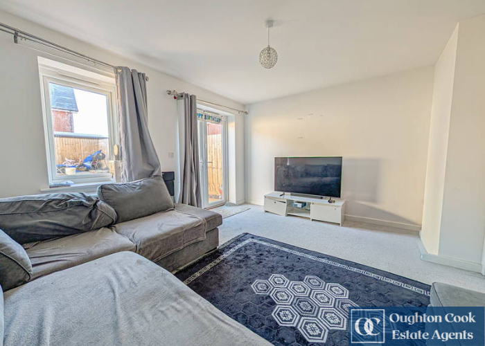 Deasey Close, CV11 8AL photo 3