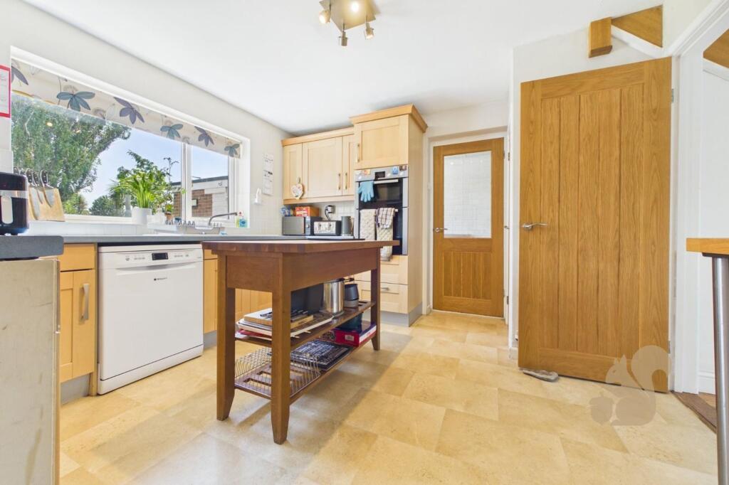 Seaview Avenue, West Mersea, CO5 photo 3