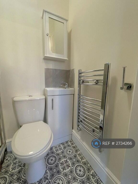 House in Doncaster - View 3