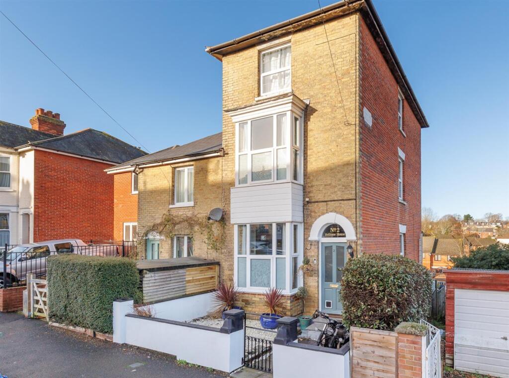 Main image of property: Cowes, Isle of Wight