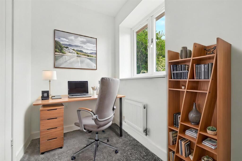 House in Bolsover, Pinxton - More