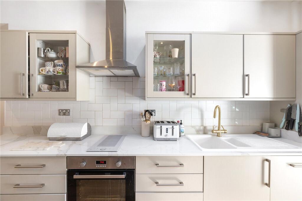 House in London - View 5