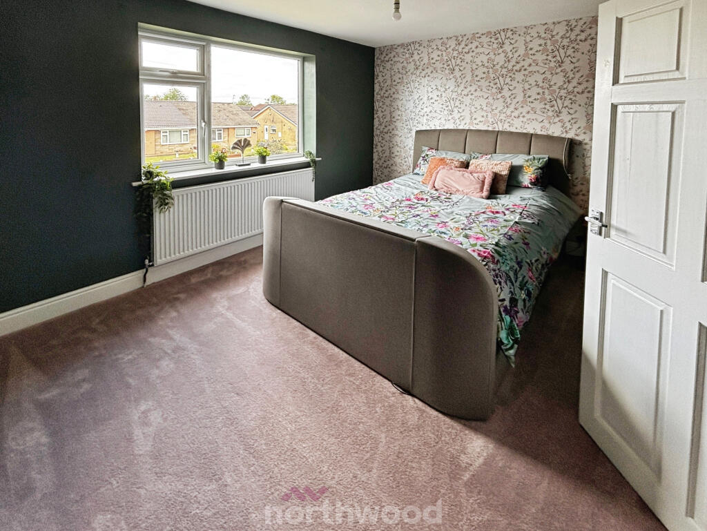 House in Doncaster, Dunsville, Hatfield - More