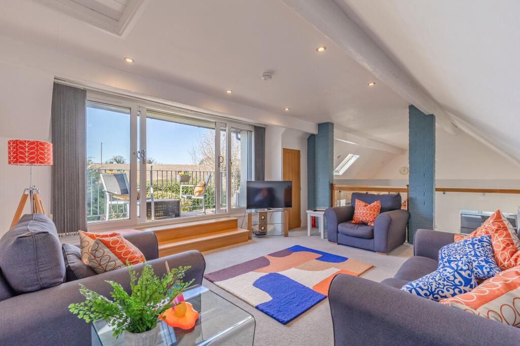 Main image of property: Chain Free in Kelling