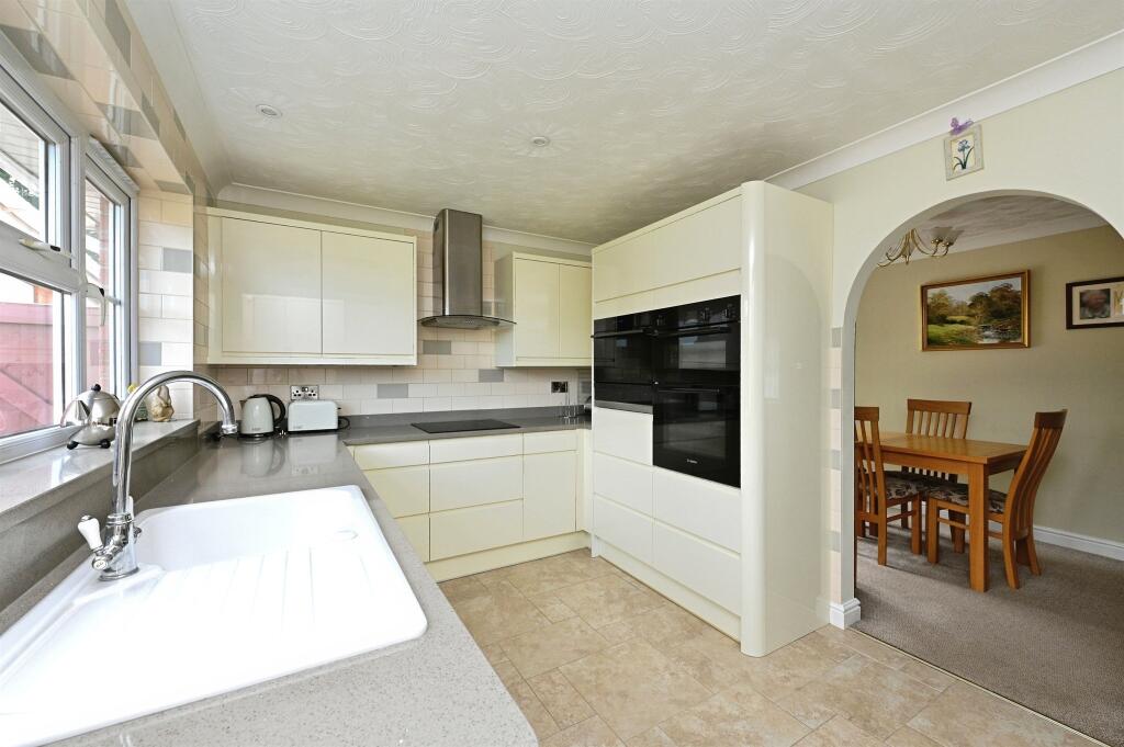Greenwich Close, DOWNHAM MARKET photo 4