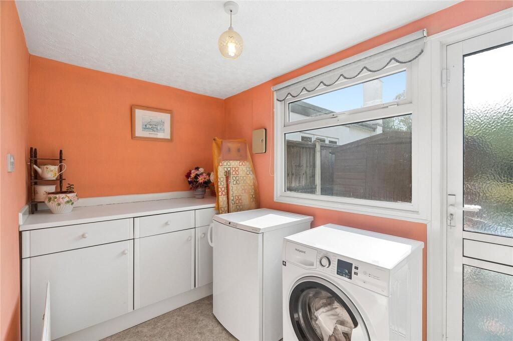 House in London, Cranham - More