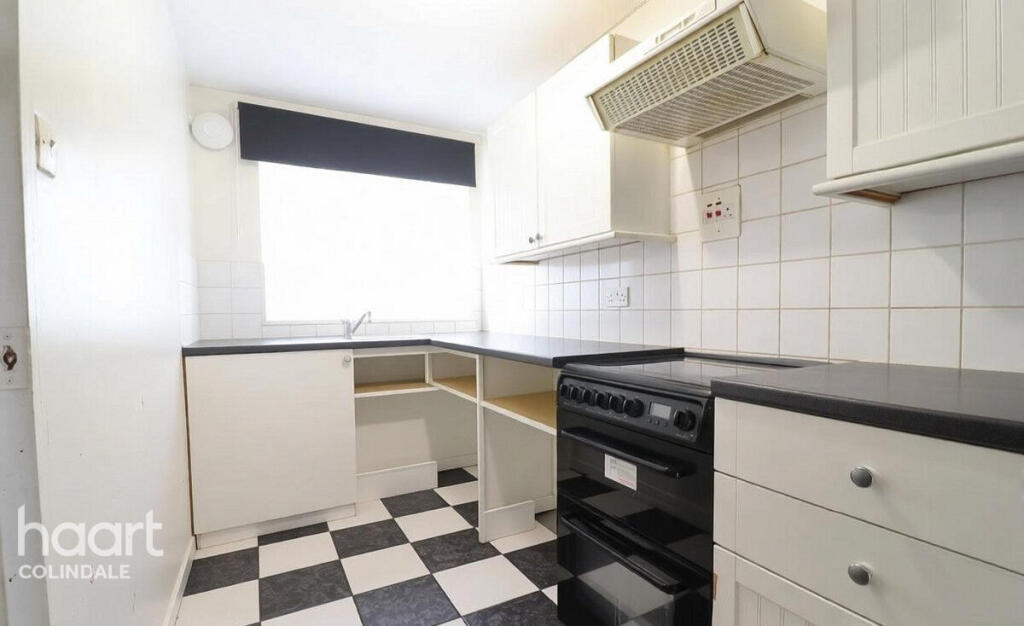 House in London, Grahame Park, Colindale - More