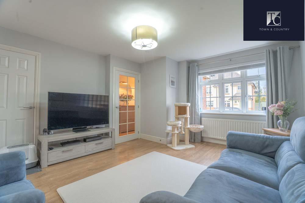 10, Lion Mews, Kirkintilloch, G66 3QY photo 4