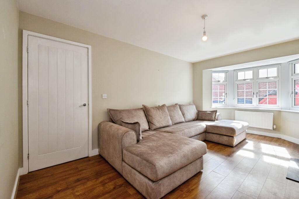 House in Pontardawe, Neath Port Talbot - View 5