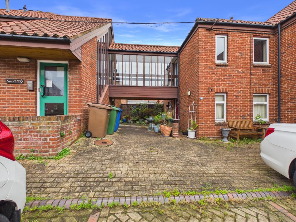 Main image of property: Southgate, Hessle, HU13 0DJ