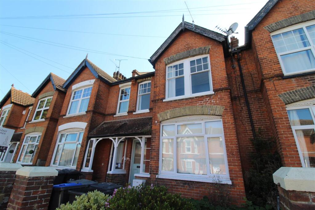 1-bed flat on Oakdale Road, Herne Bay, £189,995