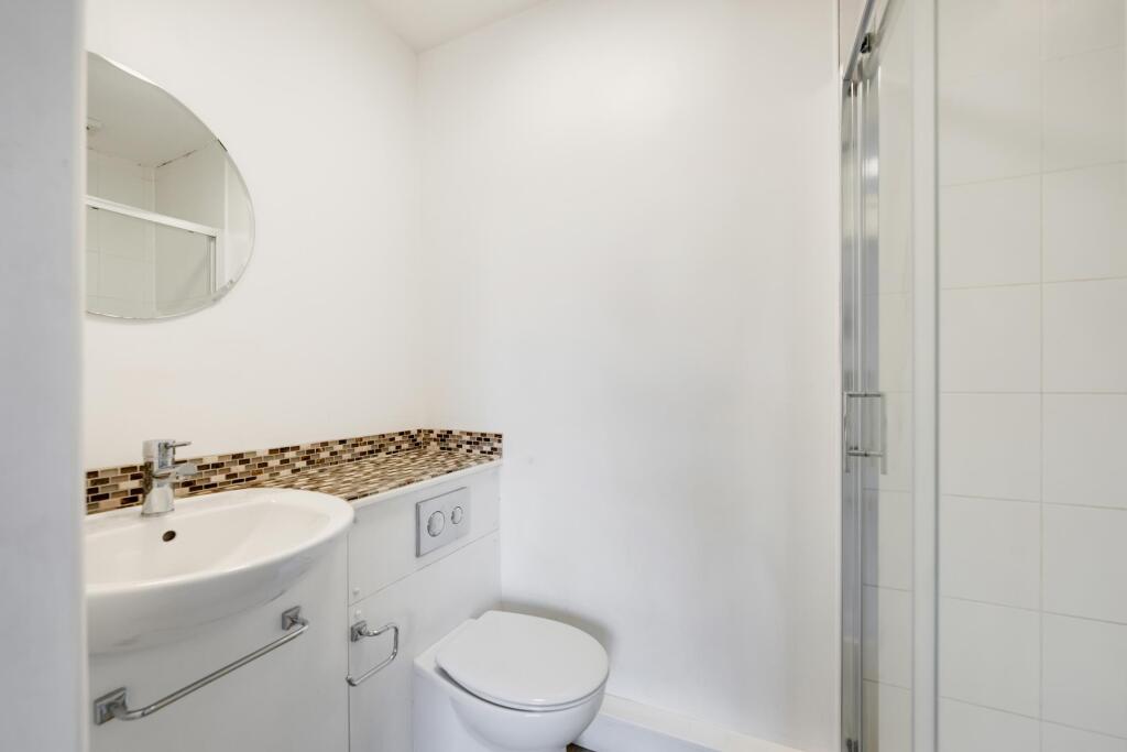 Apartment in Bristol, Clifton Village, Clifton - View 4