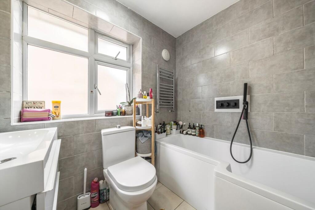 Apartment in London - View 4