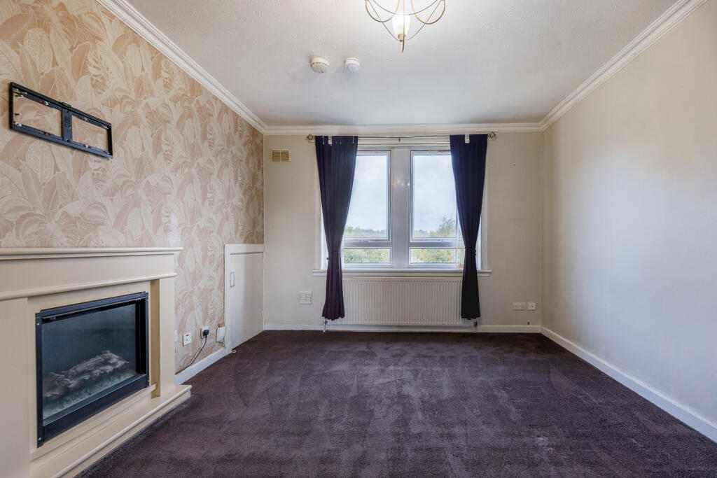 Apartment in Johnstone, Cochrane Castle, Renfrewshire - View 3