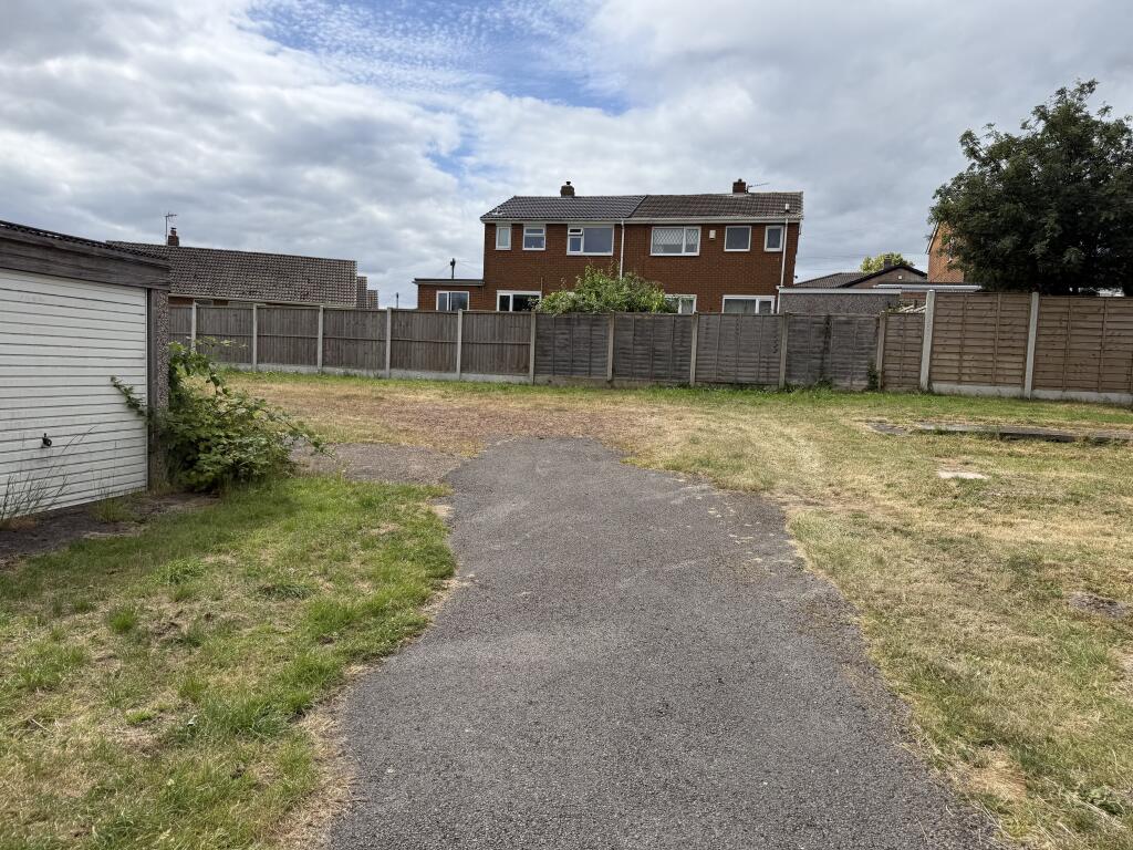 Main image of property: Former Garage Site, Longley Close, Barugh Green, Barnsley, South Yorkshire S75 1PR
