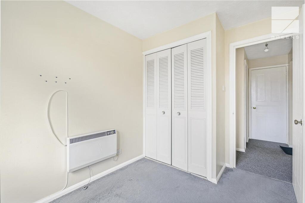 Beaufort Close, Chingford, London - More
