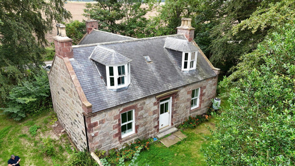 House in Aberdeen, Aberdeenshire - View 2