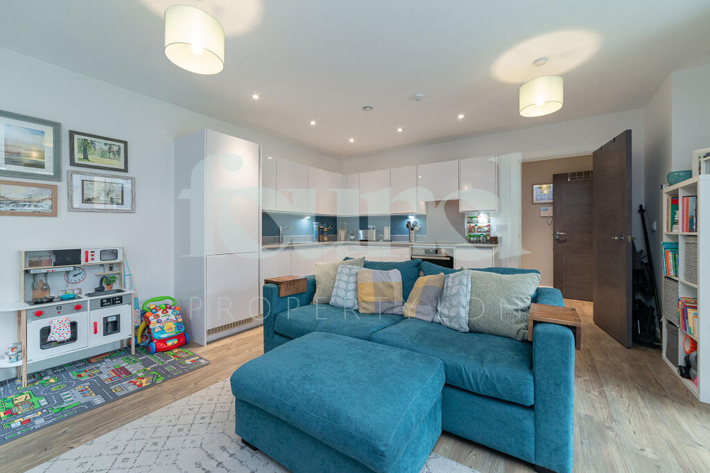 Apartment in Twickenham - More
