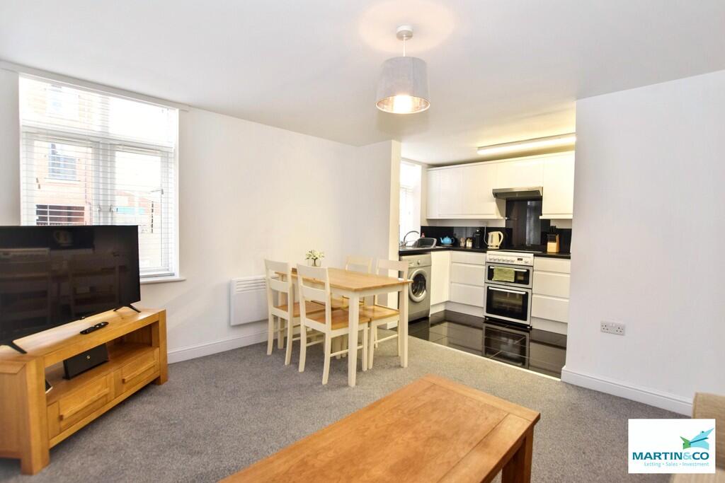 Apartment in Leicester - More
