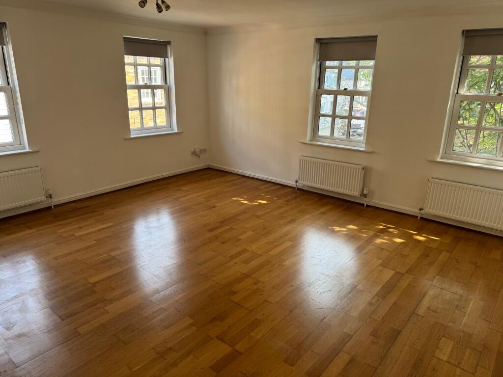 Apartment in London - View 2