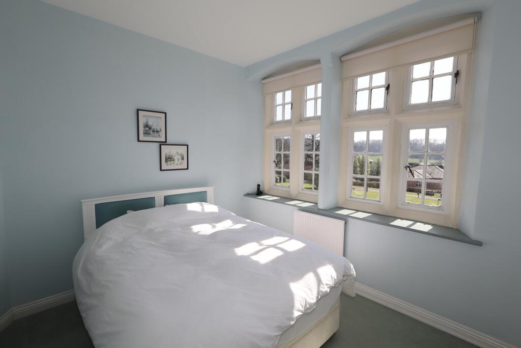 Lower Chapel Court, South Horrington Village photo 4