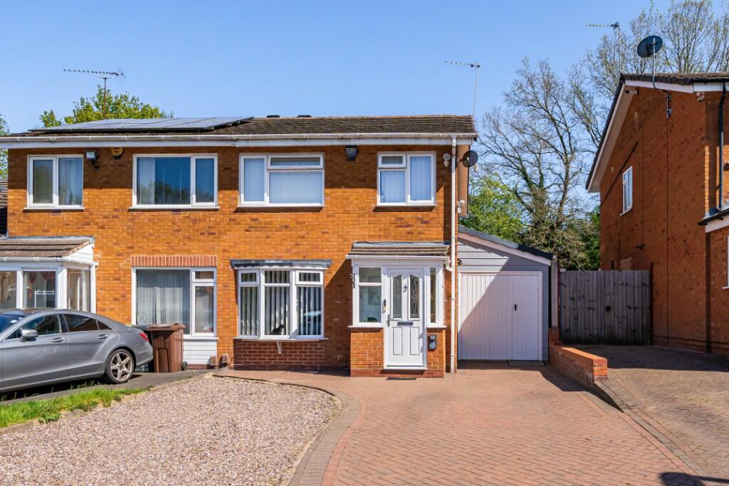 Main image of property: Snowford Close, Shirley B90