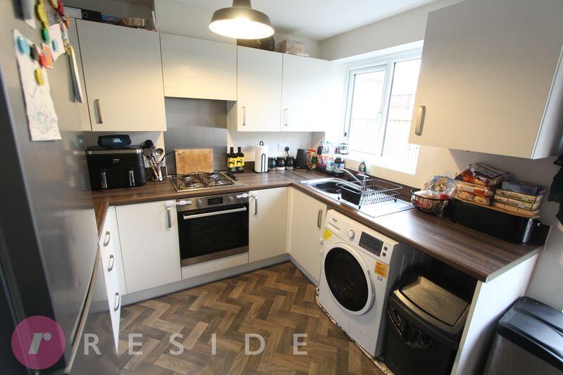 THIRLMERE DRIVE, Middleton M24 5NU photo 3