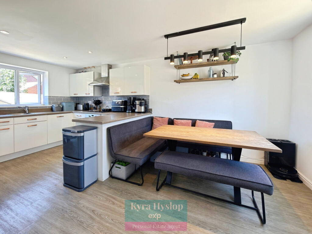 House in Exeter - View 2