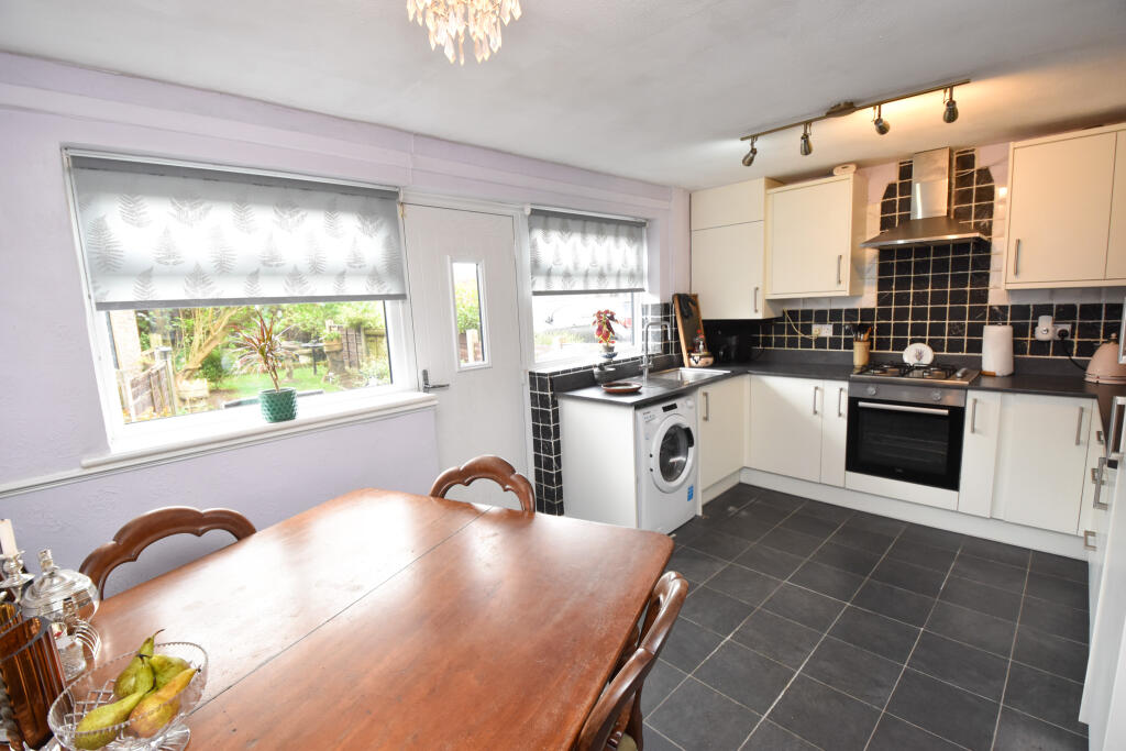 Hoy Drive, Davyhulme, M41 photo 4