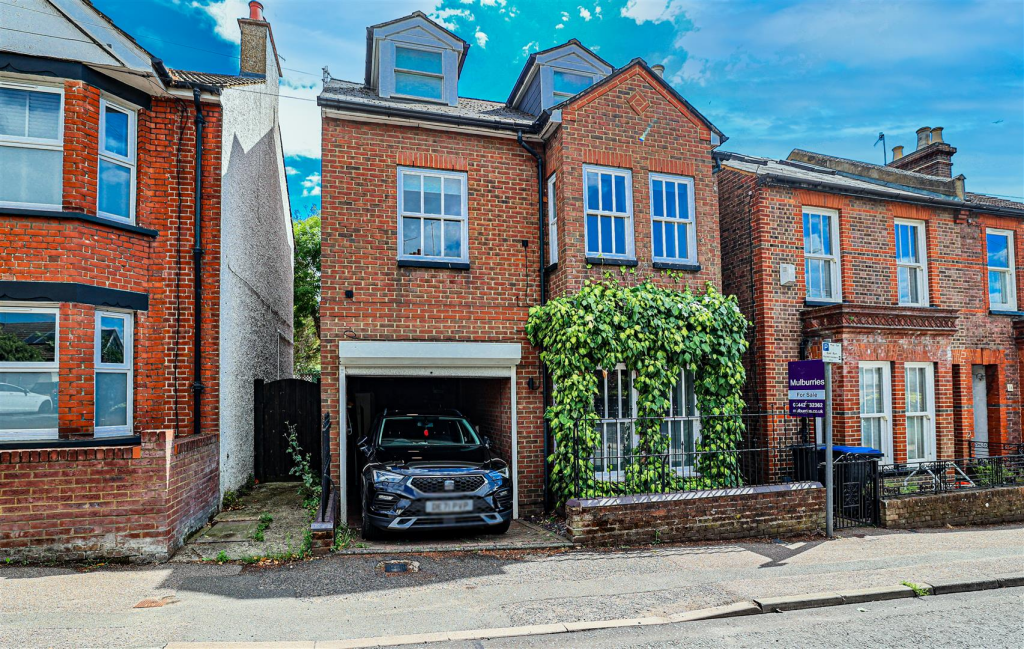 Main image of property: Midland Road, Hemel Hempstead, HP2